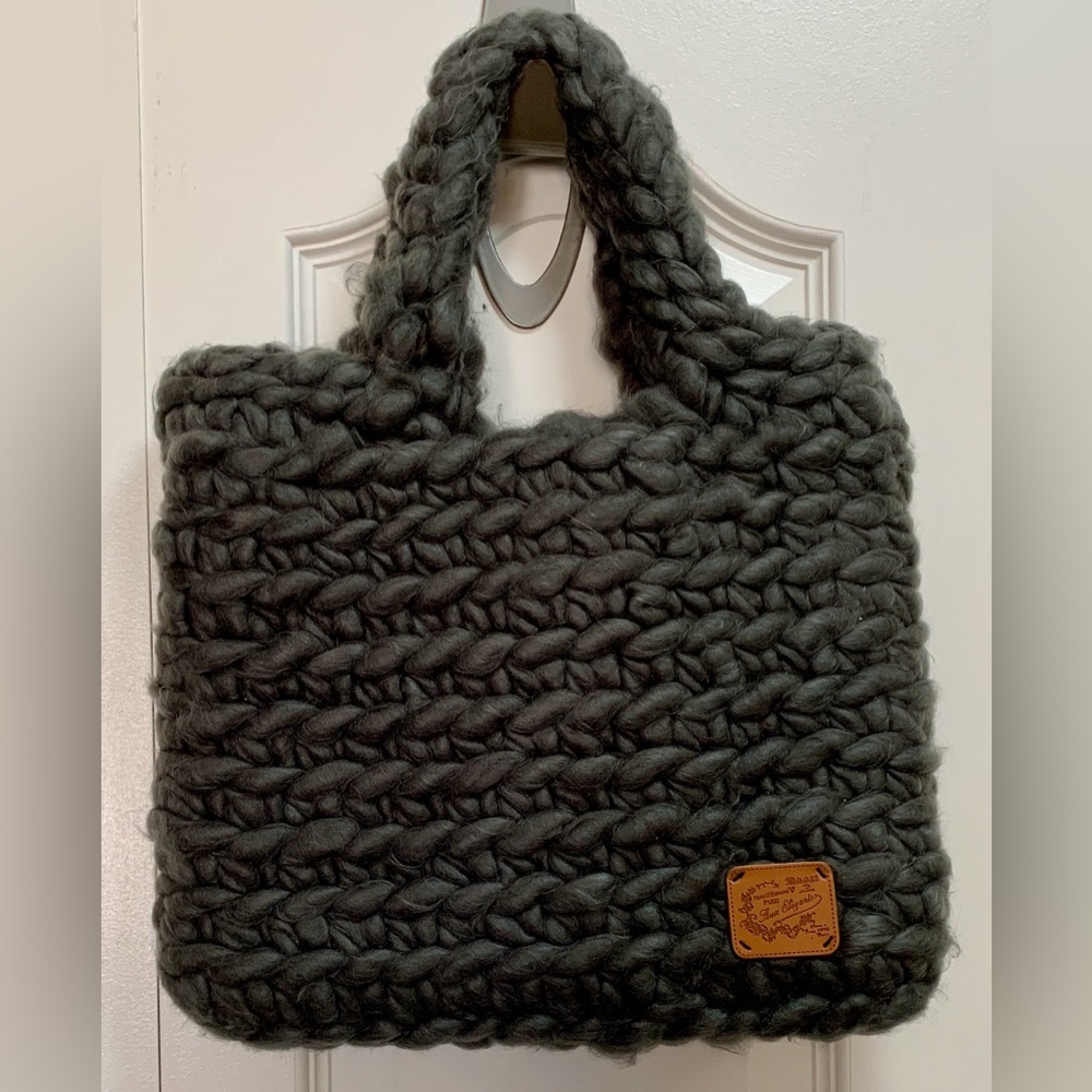 Chunky Knit Small Gray Tote Bag - Picture 7 of 10